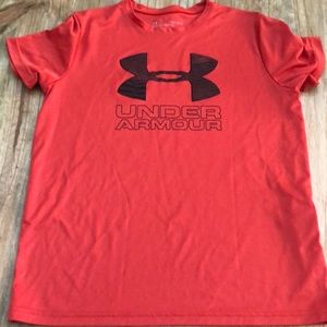 Under Armour athletic shirt boys size YM